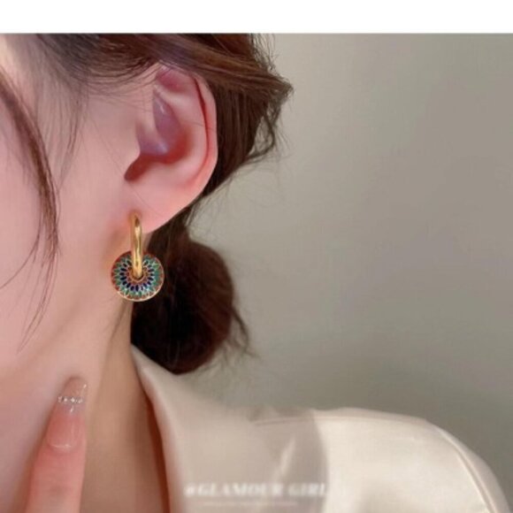 14k Gold Filled Marble Pattern Set: Necklace and hoop earrings - Picture 4 of 4